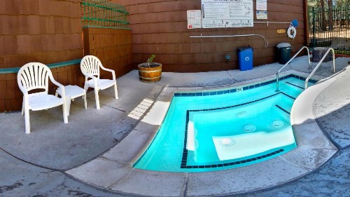 GetAways at Snow Lake Lodge - image 12