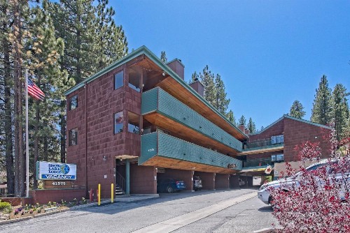 GetAways at Snow Lake Lodge - image 15