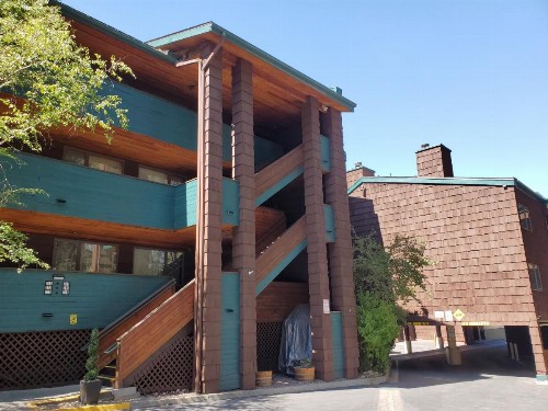 GetAways at Snow Lake Lodge - image 7