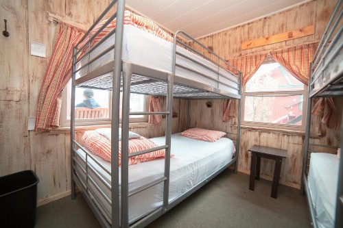 ITH Big Bear Lake Hostel & Retreat Center - image 12