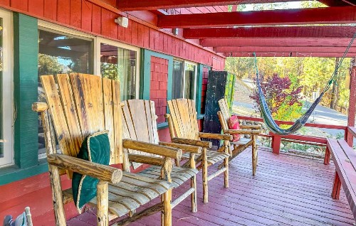 ITH Big Bear Lake Hostel & Retreat Center - image 16