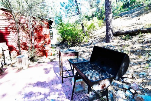ITH Big Bear Lake Hostel & Retreat Center - image 7