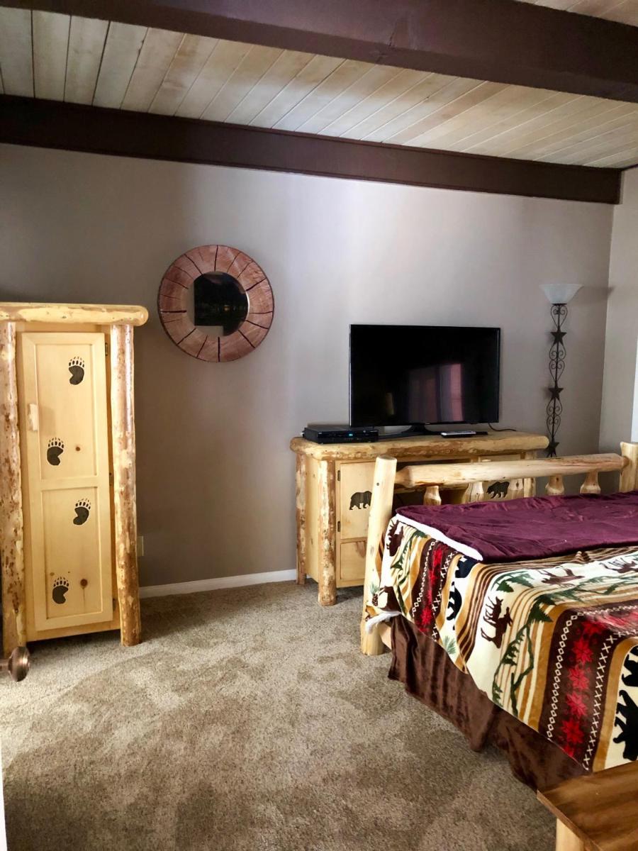 Three-Bedroom Premier Unit #23 by Escape for All Seasons Bus Lic #23546 - image 7
