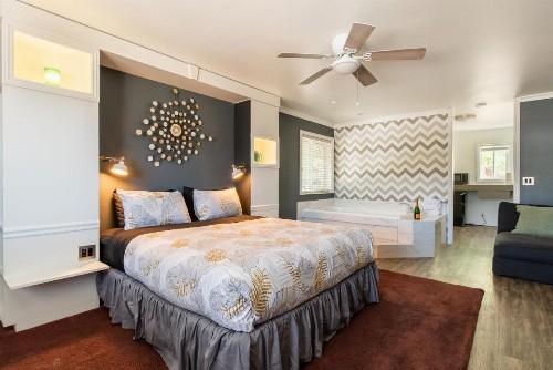Lindberg Suites