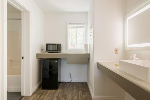 Lindberg Suites - image 14