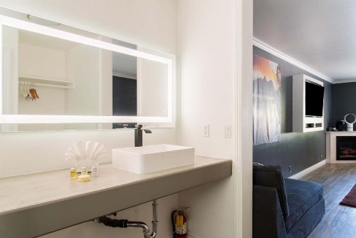 Lindberg Suites - image 22
