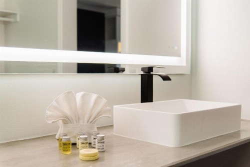 Lindberg Suites - image 36