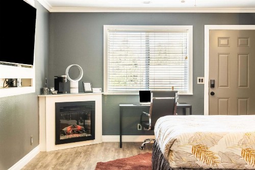 Lindberg Suites - image 4