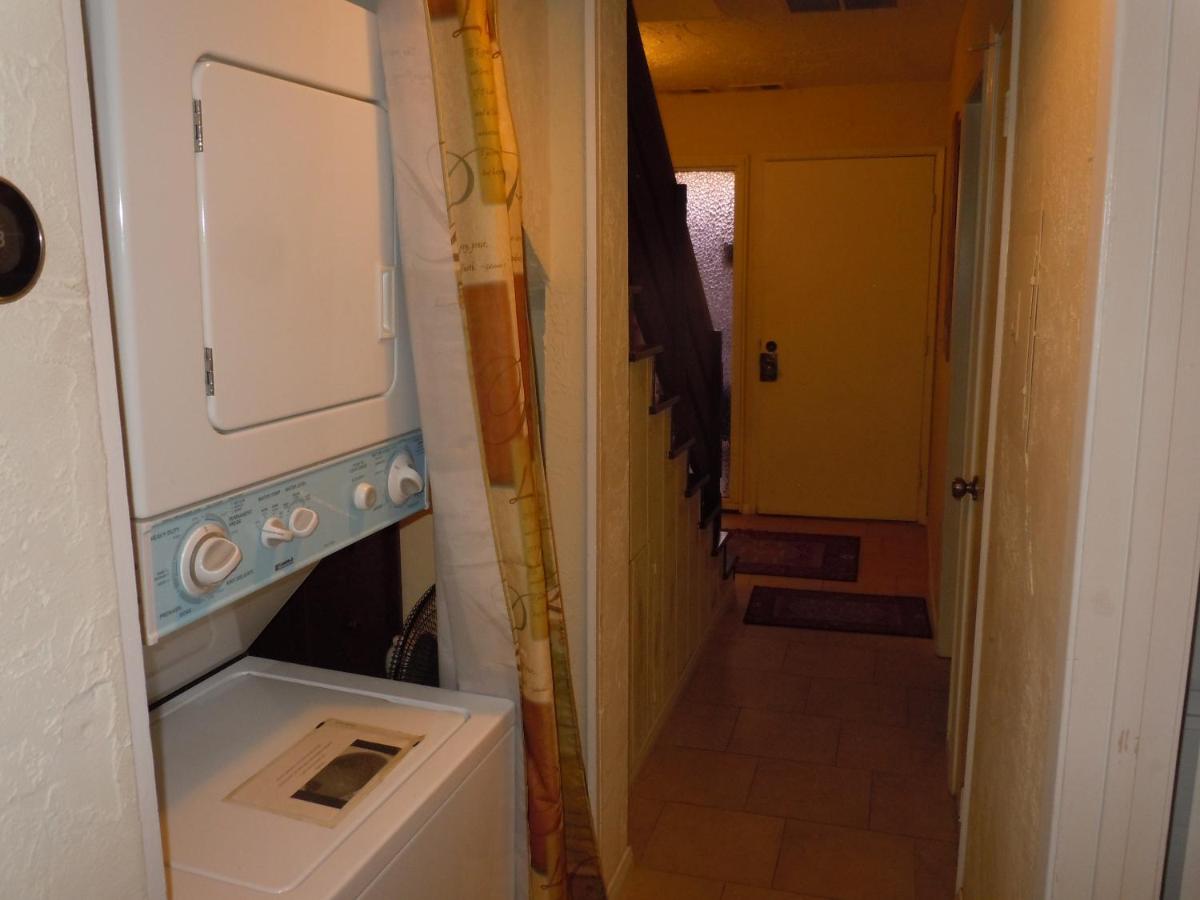 Three-Bedroom Premier Townhouse Unit #17 by Snow Summit Townhouses Bus Lic #23581 - image 7