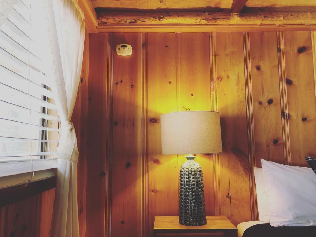 Oak Knoll Lodge - image 6