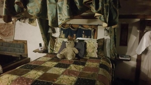Castle Wood Theme Cottages- COUPLES ONLY - image 31