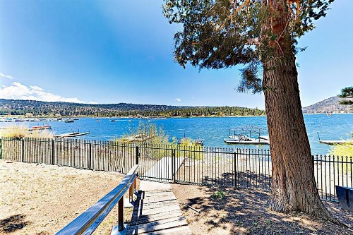 39537 Lake Dr Home