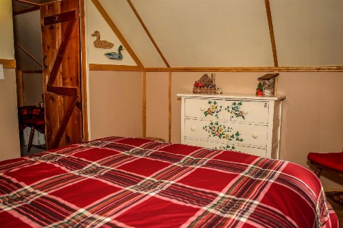 Cinnamon Bear Cabin - image 8