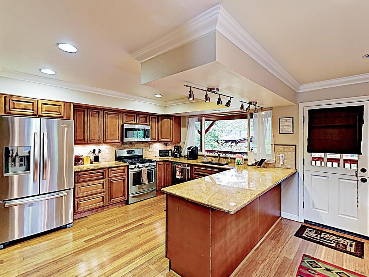 279 Eureka Drive Home - image 6