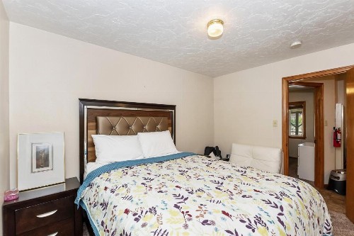 Parkside Cottage - image 2