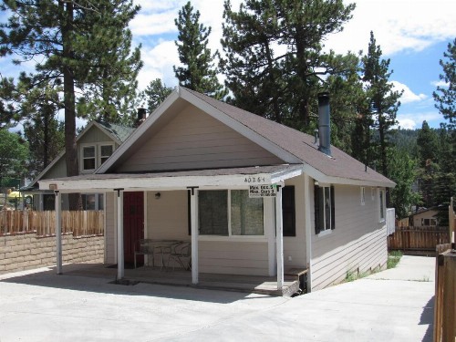 Big B's Den - image 6
