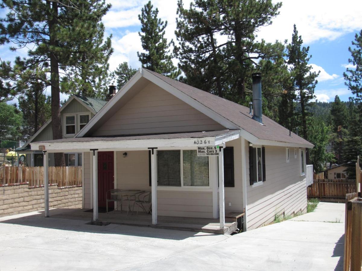 Big B's Den - image 6