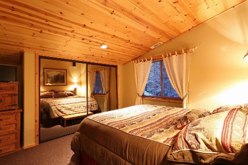 Summit Ski-Inn Ski-Out - image 18