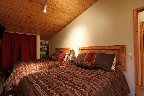 Summit Ski-Inn Ski-Out - image 20