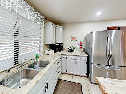 188 S Eureka Dr Home - image 12