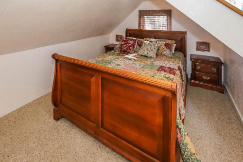 Cozy Vintage Cabin - image 6