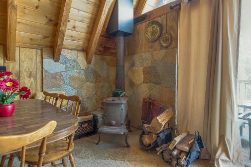 1 Bed 1 Bath Vacation home in Big Bear - image 8