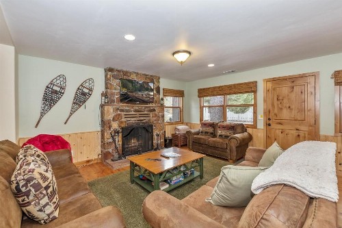 Boulder Bay Cabin - image 1
