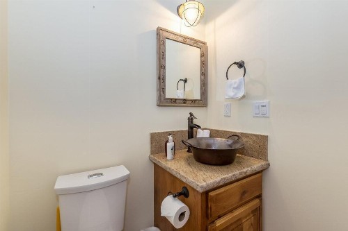 Boulder Bay Cabin - image 11