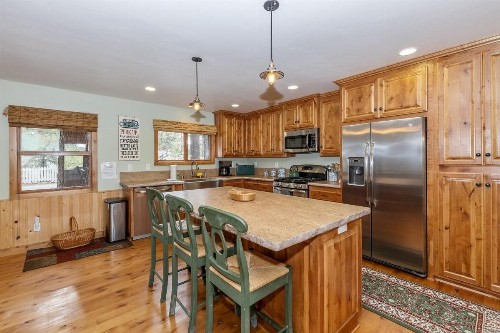 Boulder Bay Cabin - image 4