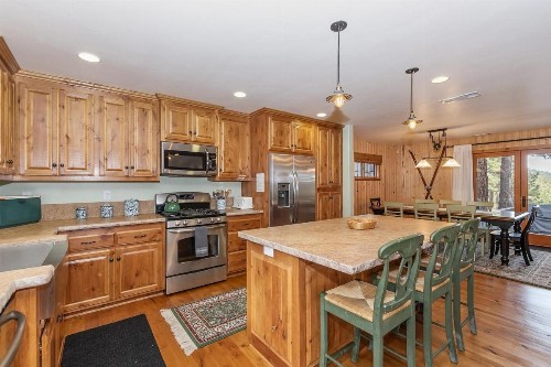 Boulder Bay Cabin - image 5