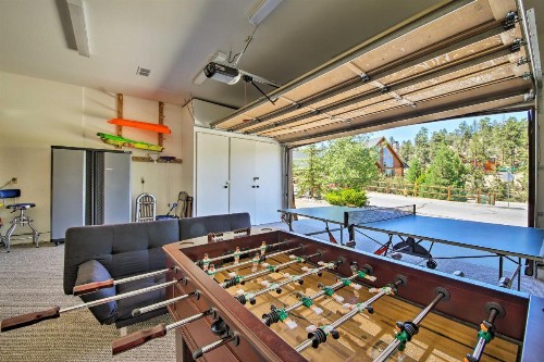 Luxe Castle Glen Home- Hot Tub 2 Decks Game Room - image 11