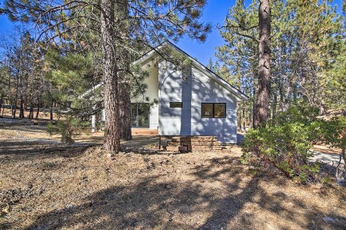 Modern Luxe Ski Home Less Than halfMi to Lake 2Mi to Skiing - image 12
