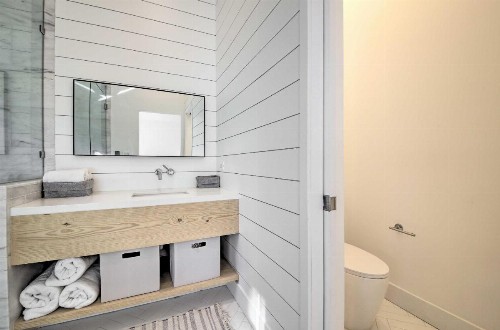 Modern Luxe Ski Home Less Than halfMi to Lake 2Mi to Skiing - image 8