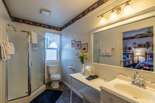 Apples Bed and Breakfast Inn - image 14