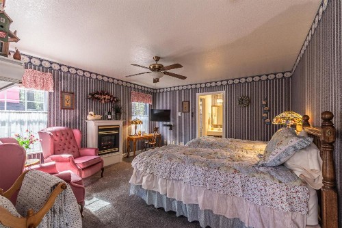 Apples Bed and Breakfast Inn - image 23