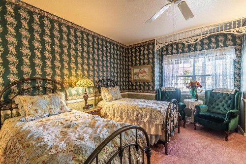 Apples Bed and Breakfast Inn - image 30