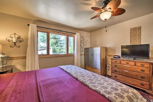Pet-Friendly Cabin - 5 Minutes to Big Bear Lake! - image 11