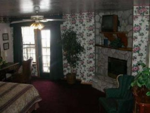 Black Forest Lodge - image 9