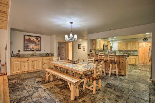 Cozy Alpine Escape with Hot Tub Less Than 1 Mile to Skiing! - image 8