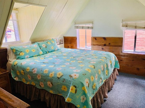 Grey Squirrel Resort - image 12