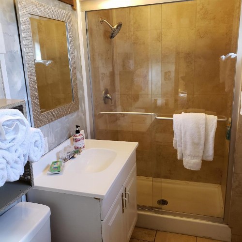 Grey Squirrel Resort - image 22