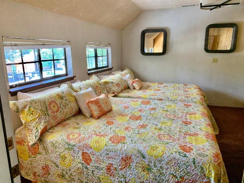 Grey Squirrel Resort - image 36