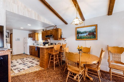 Bear Trails Inn - image 4