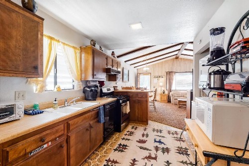 Bear Trails Inn - image 6