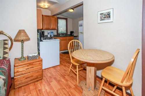 cottage 3 Kit Fox Cozy Retreat - image 4