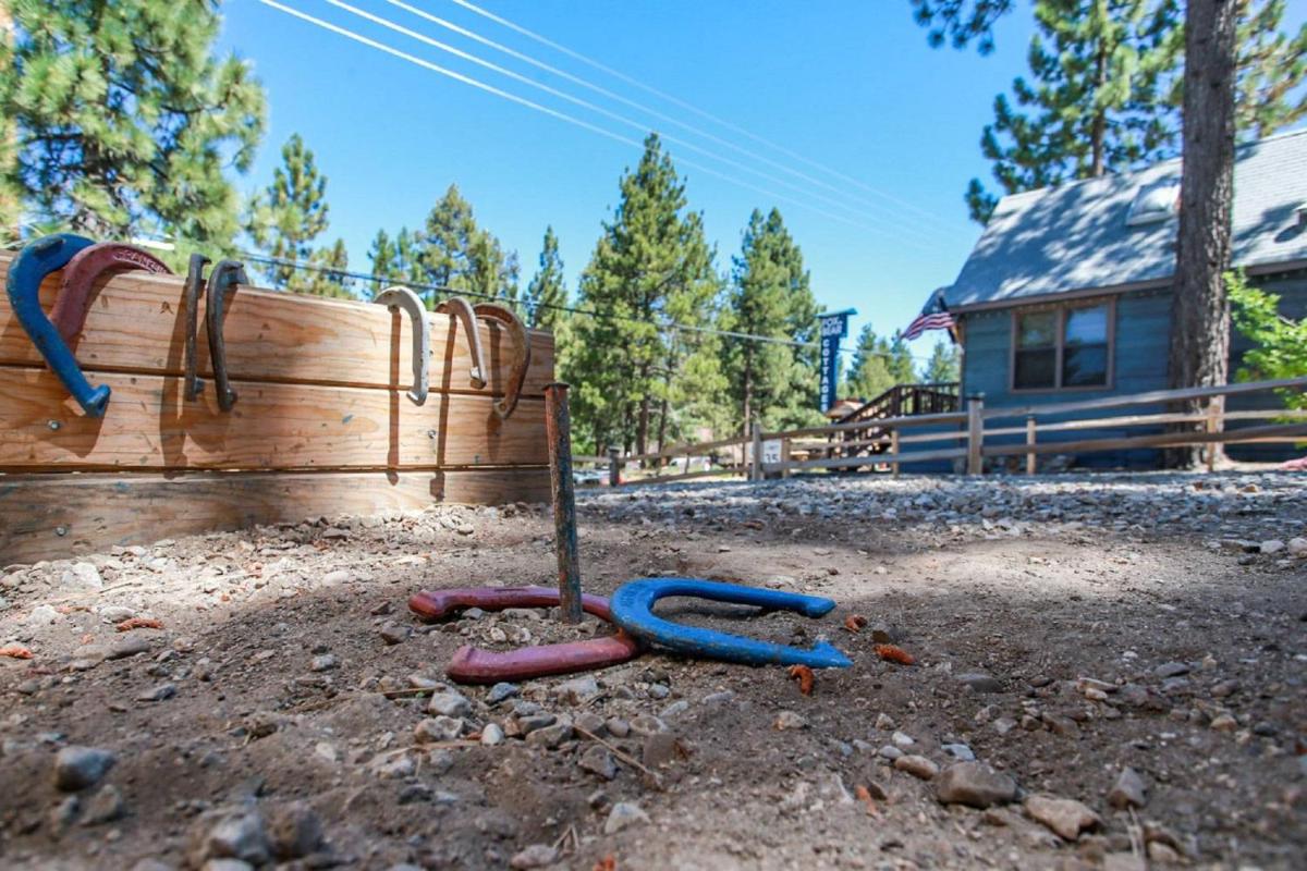 Cottage 6 Black Bear Walking Distance Lake Village and Forest - main image