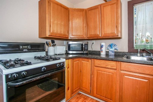 Fox n Bear Cottages Relax and Enjoy Ski or Lake Vacation - image 6