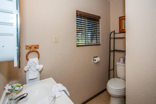Fox n Bear Cottages Relax and Enjoy Ski or Lake Vacation - image 9