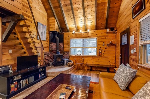 Bristlecone Cottage - image 1