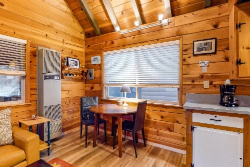 Bristlecone Cottage - image 4
